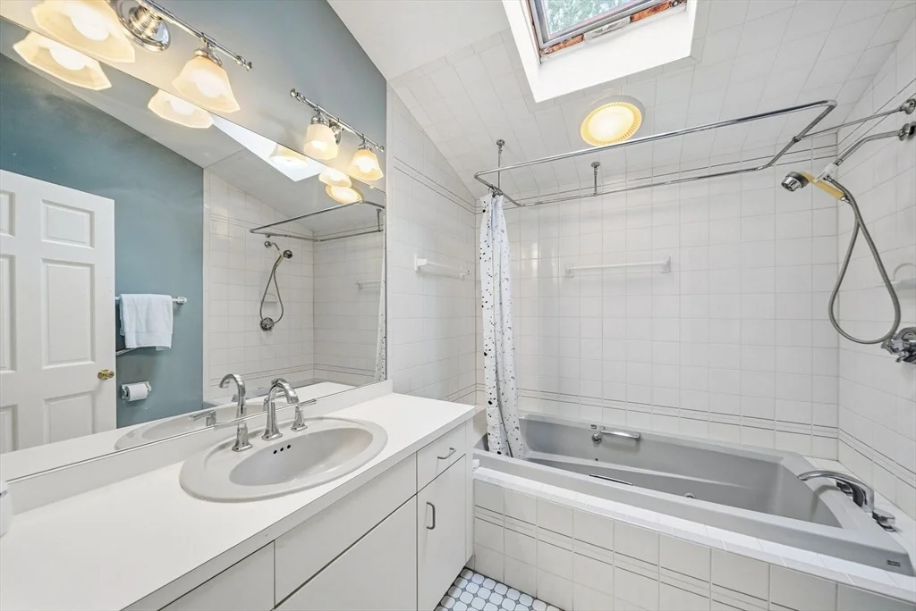 Photo of 180 Broad Meadow