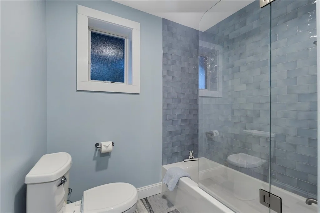 Photo of 87 N Pond Dr