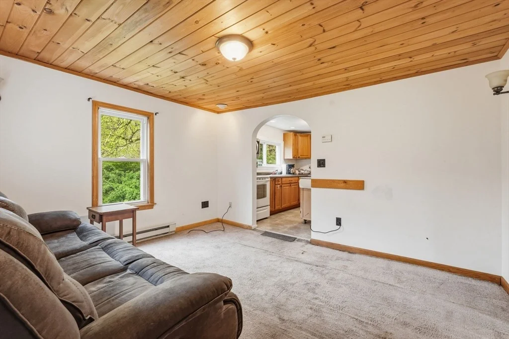 Photo of 8 Shutesbury Road