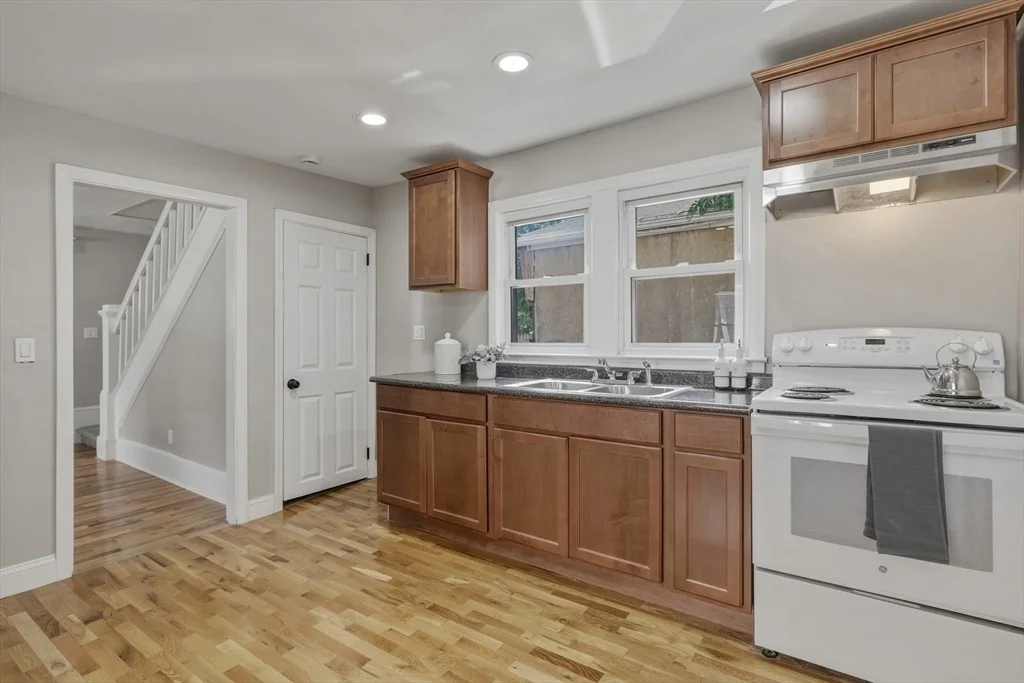 Photo of 1200 Saint James Ave