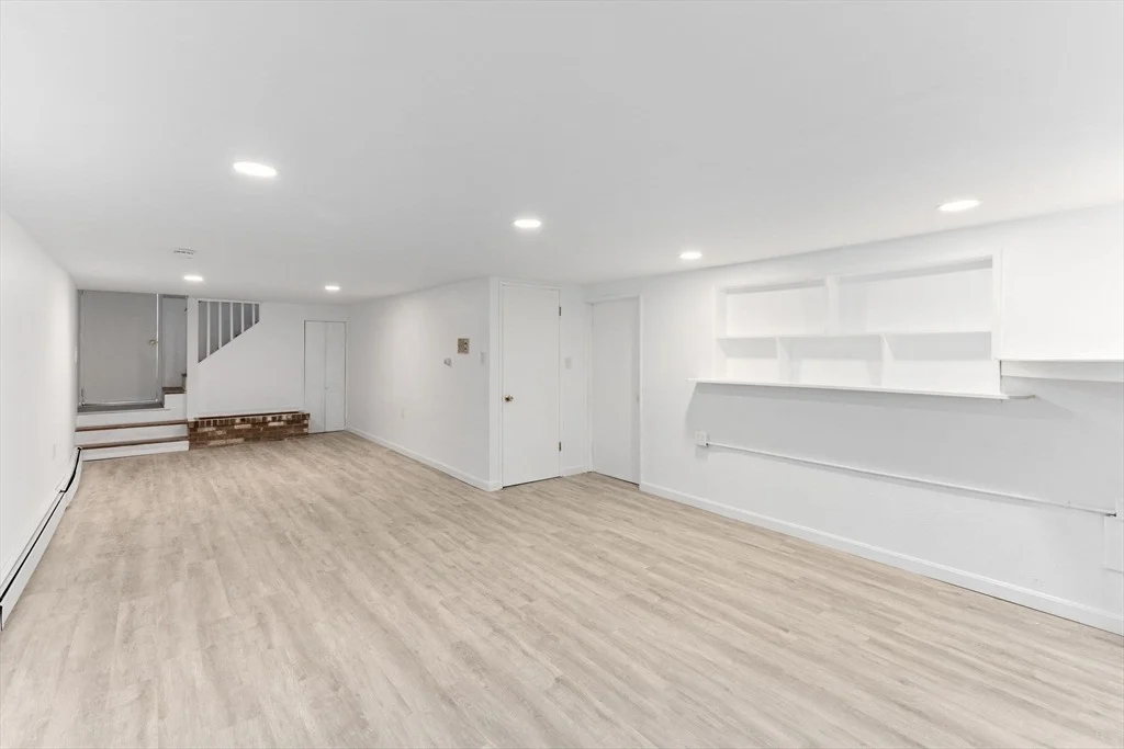 Photo of 8 Rathbun Willard Drive