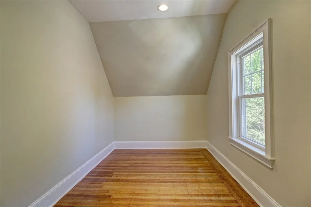 Photo of 287 Walnut Ave