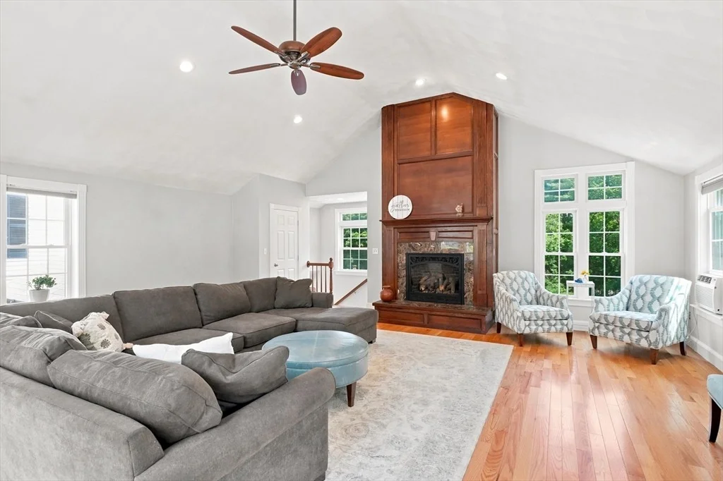 Photo of 67 Surrey Dr