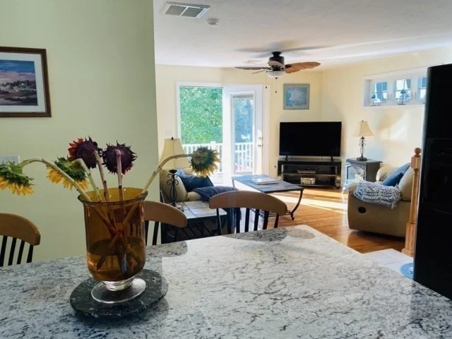 Photo of 42 Colonial Rd