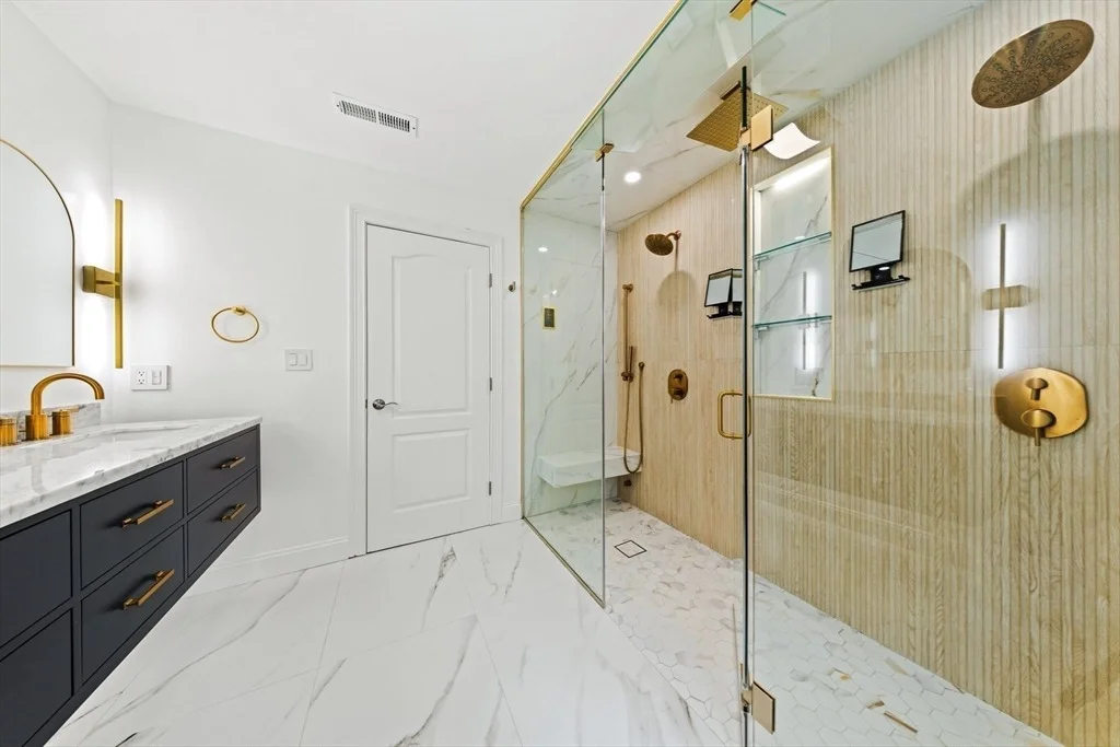 Photo of 10 Morgan Dr