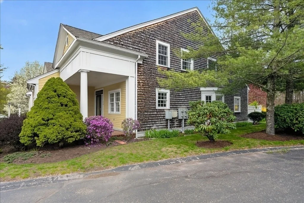 Photo of 14 Whiting Ln