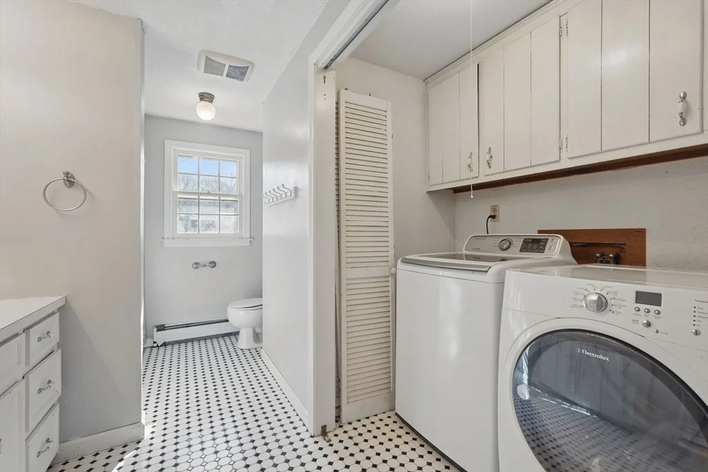 Photo of 195 Susan Drive