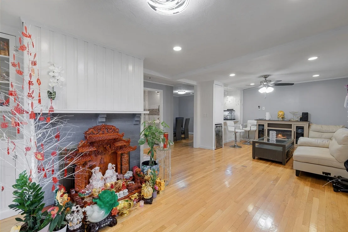 Photo of 31 Endicott St.