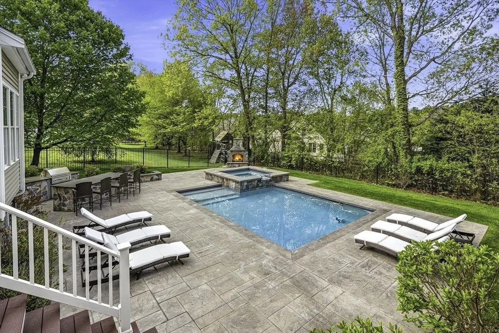 Photo of 82 Hardwick Rd