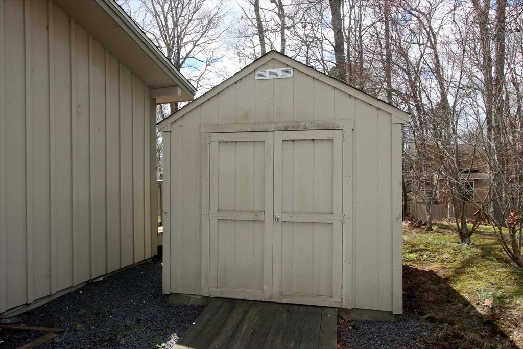 Photo of 60 Redwood Cir