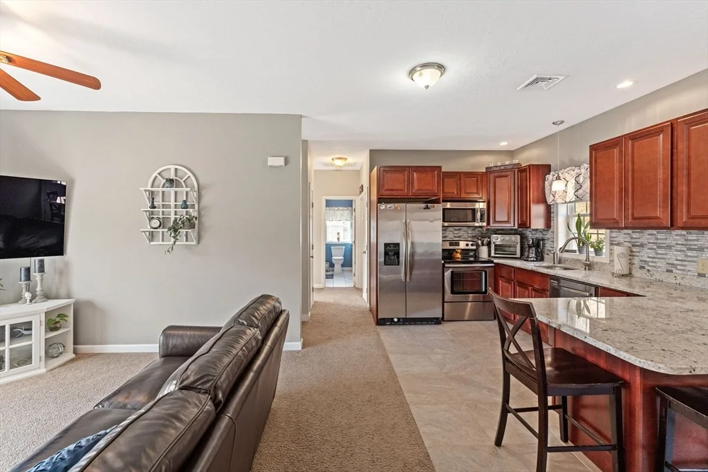 Photo of 99 Cournoyer Blvd