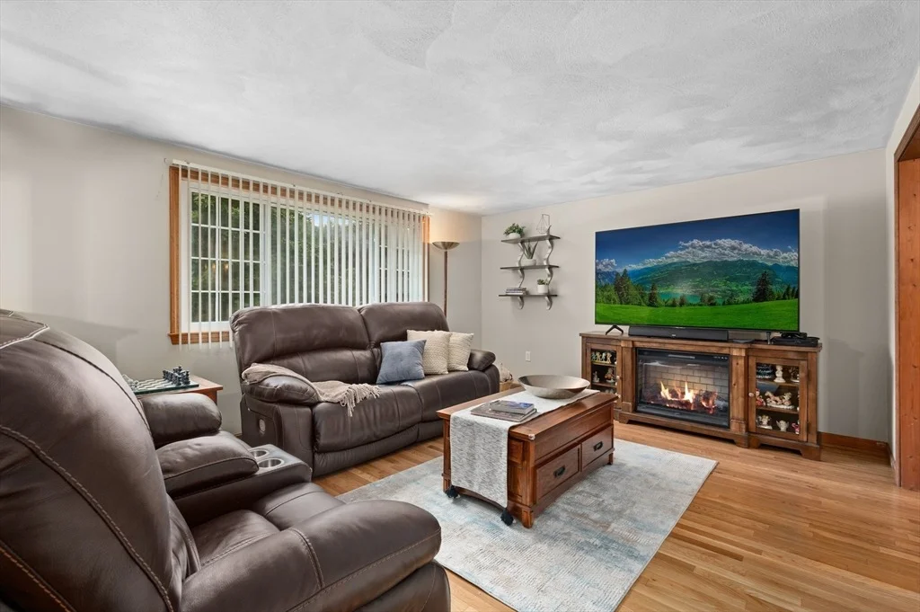 Photo of 117 Rolling Ridge Ln