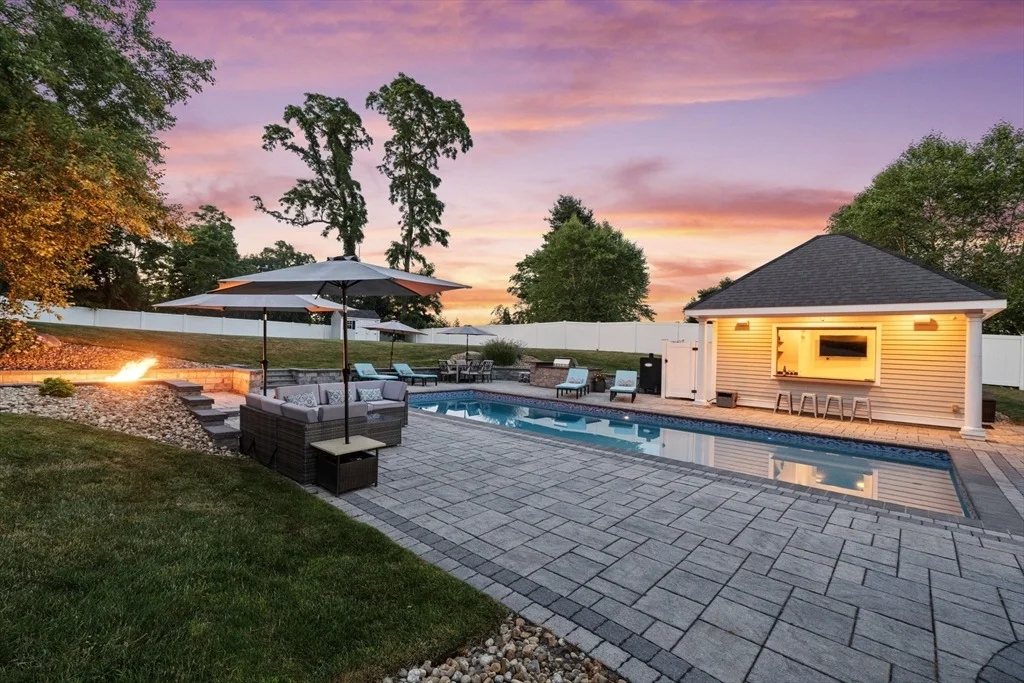 Photo of 7 Bridle Spur Ln
