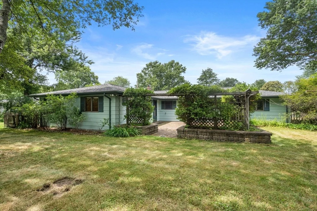 Photo of 5 Sunset Rd