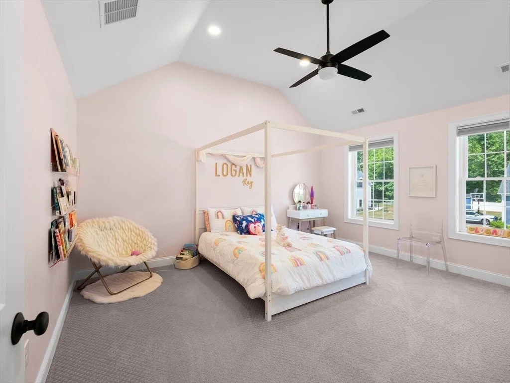 Photo of 6 Genevieve Ln