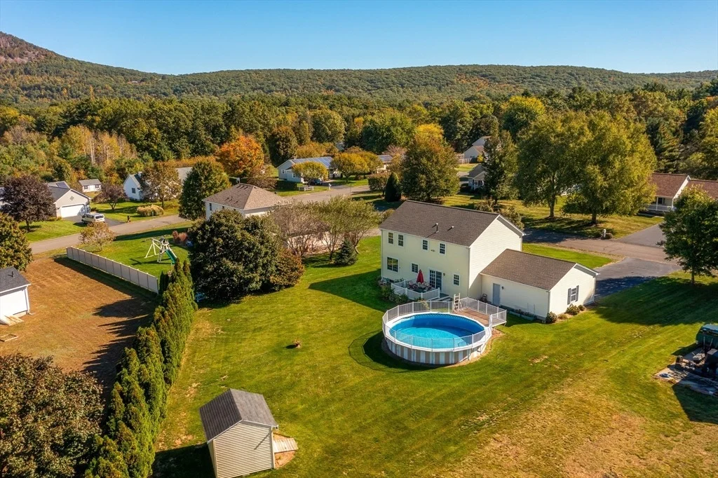Photo of 4 Laurel Dr