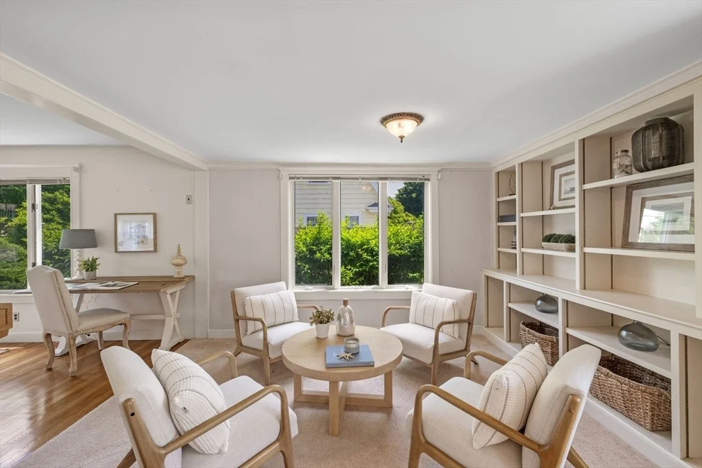 Photo of 10 Charlotte Road