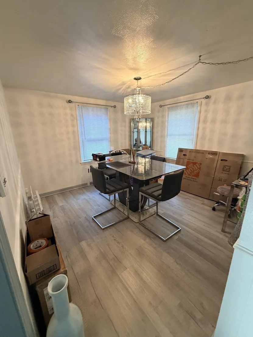 Photo of 169 Roosevelt Ave