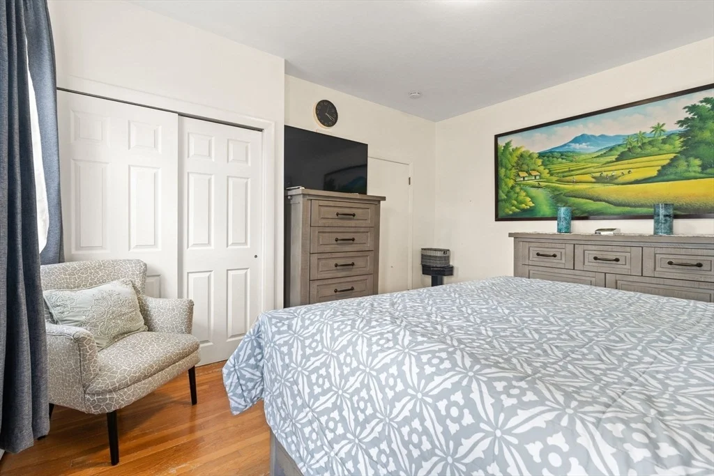 Photo of 48R Tappan Pl