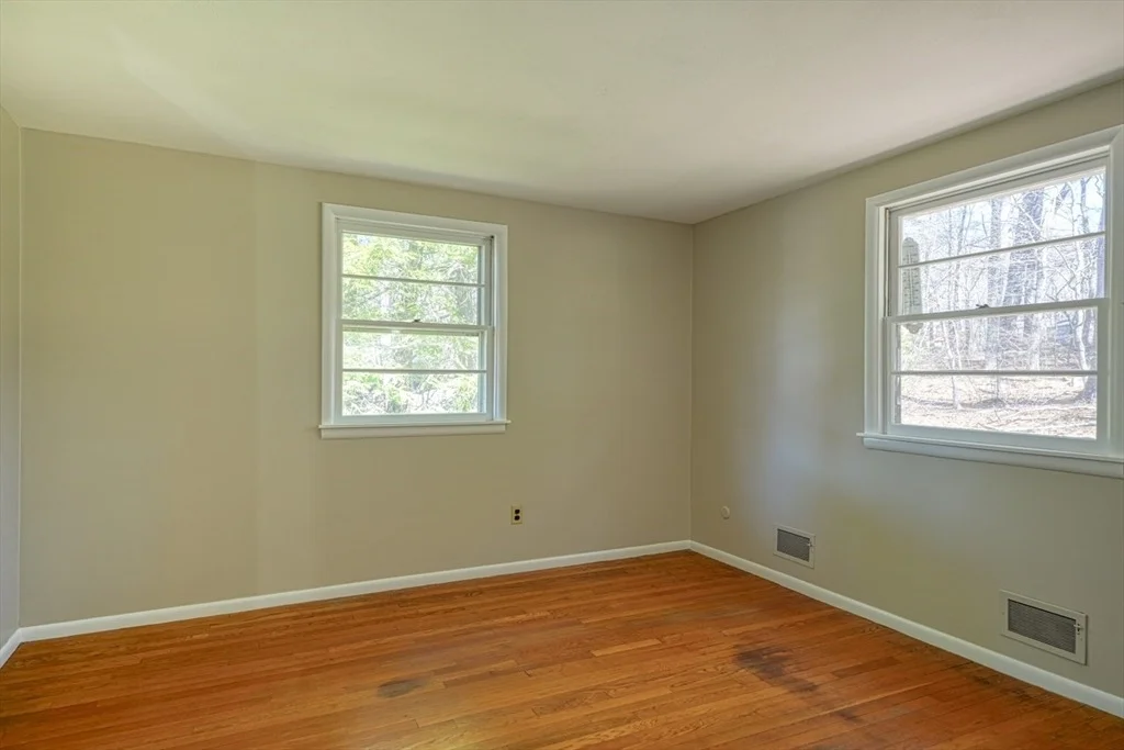 Photo of 49 Lanewood Ave