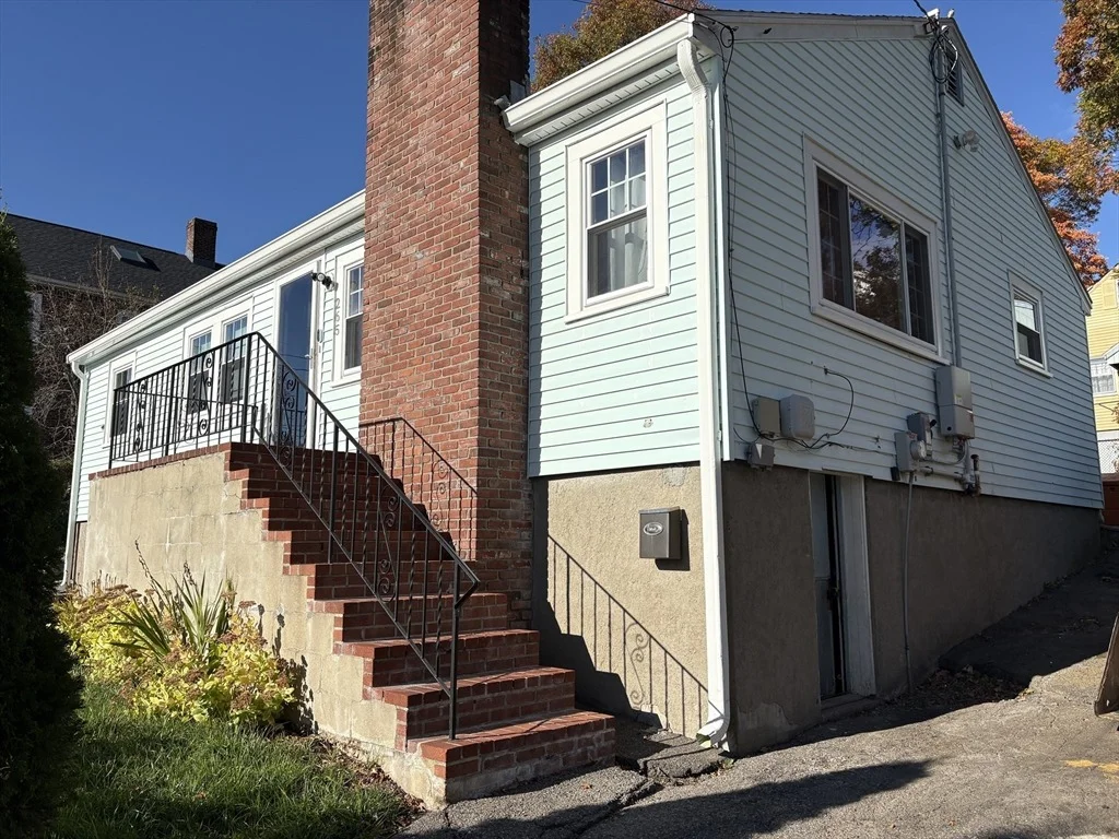 Photo of 265 Hebron Street