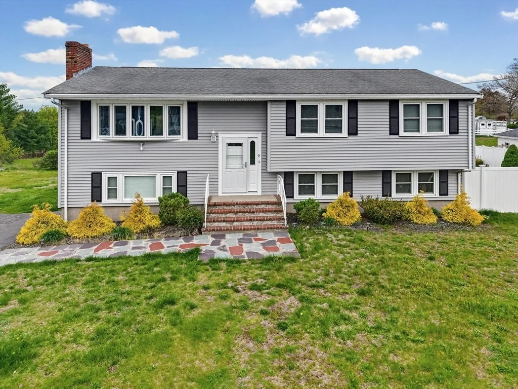 Photo of 9 Denise Dr