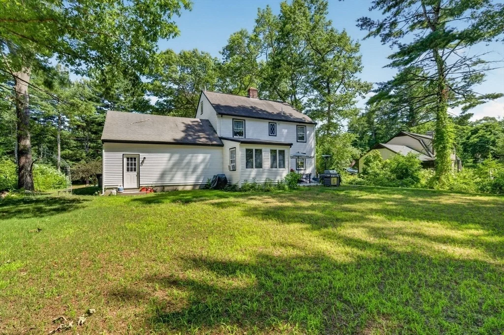 Photo of 48 Ichabod Ln