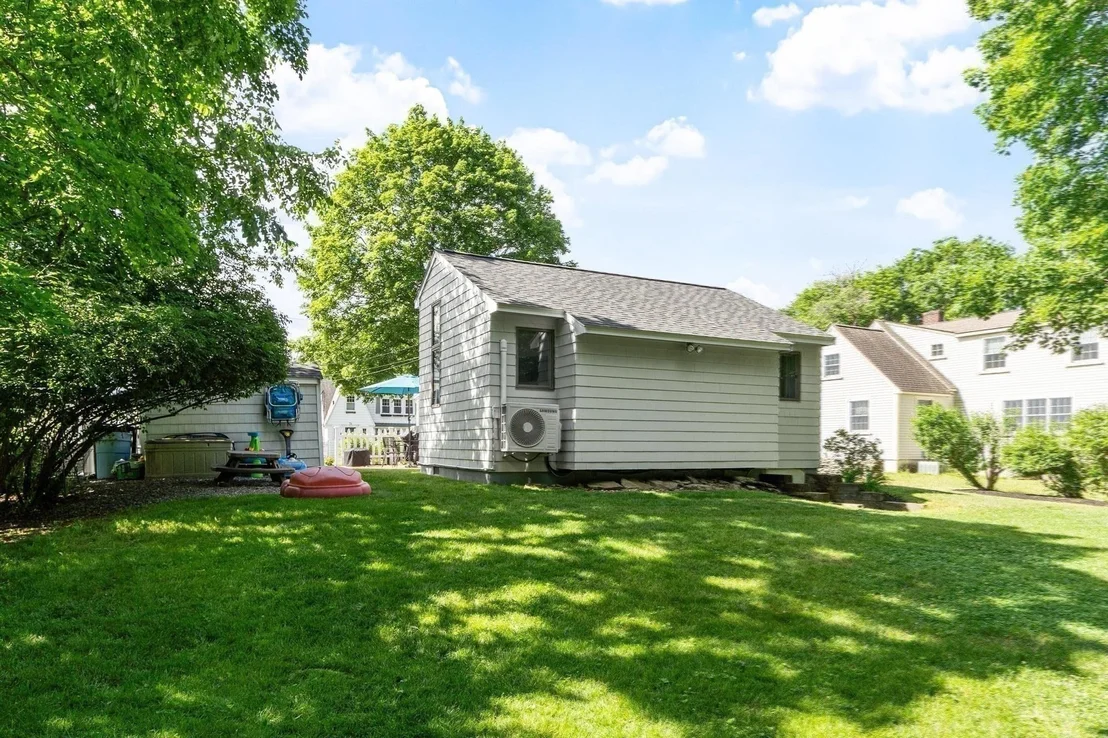 Photo of 90 Summer St
