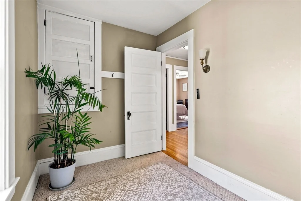Photo of 8 Arlington Ave