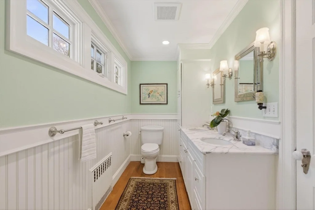 Photo of 152 Beverly Rd