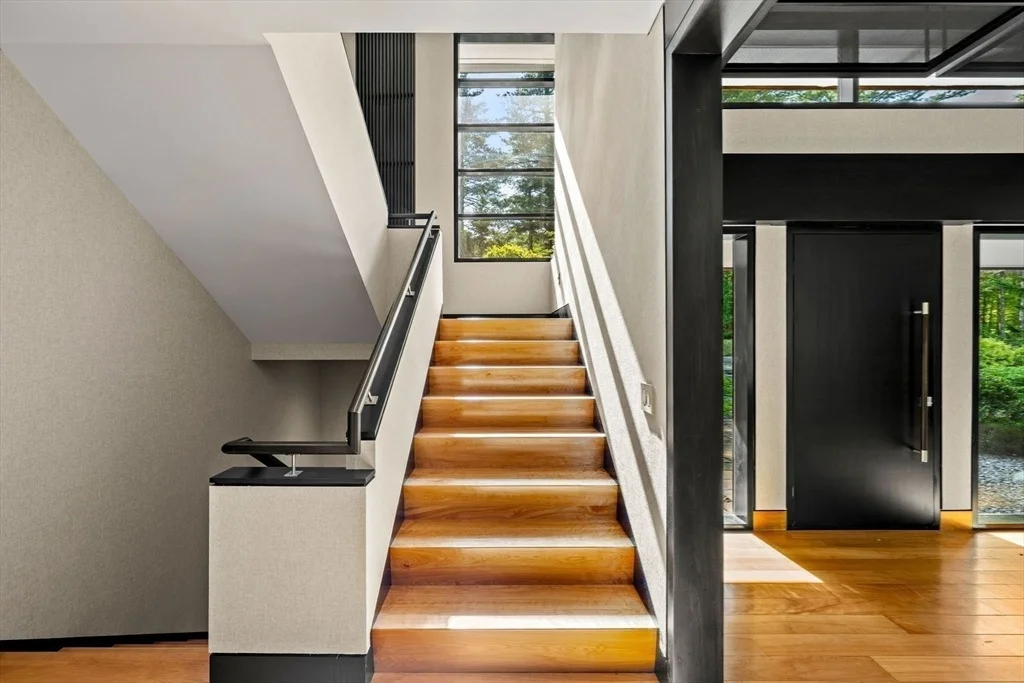 Photo of 5 Redwood Cir