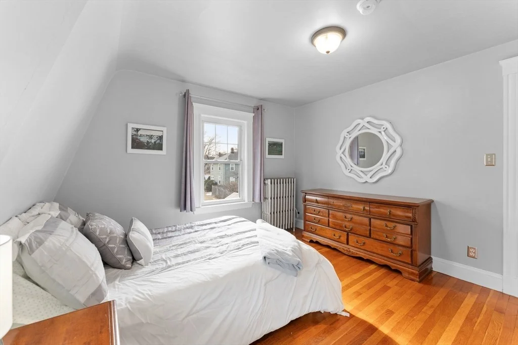 Photo of 15 Damon St