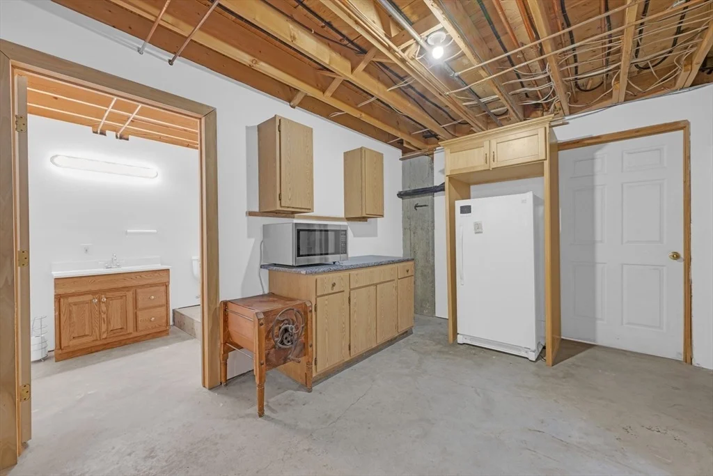 Photo of 170 Thresher Rd.