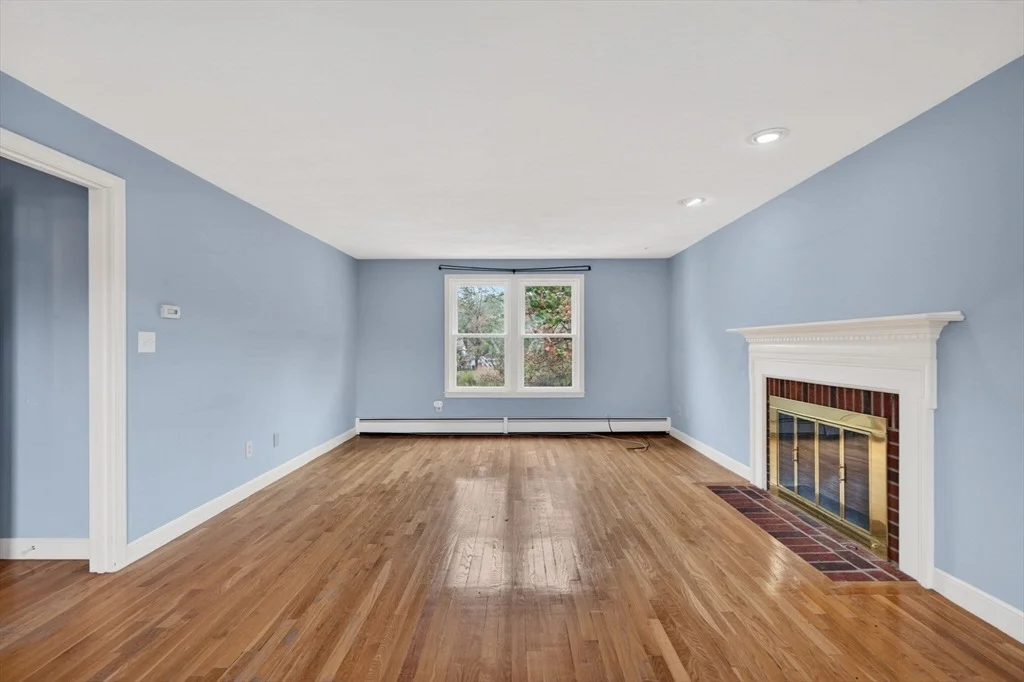 Photo of 10 Olympic Ln