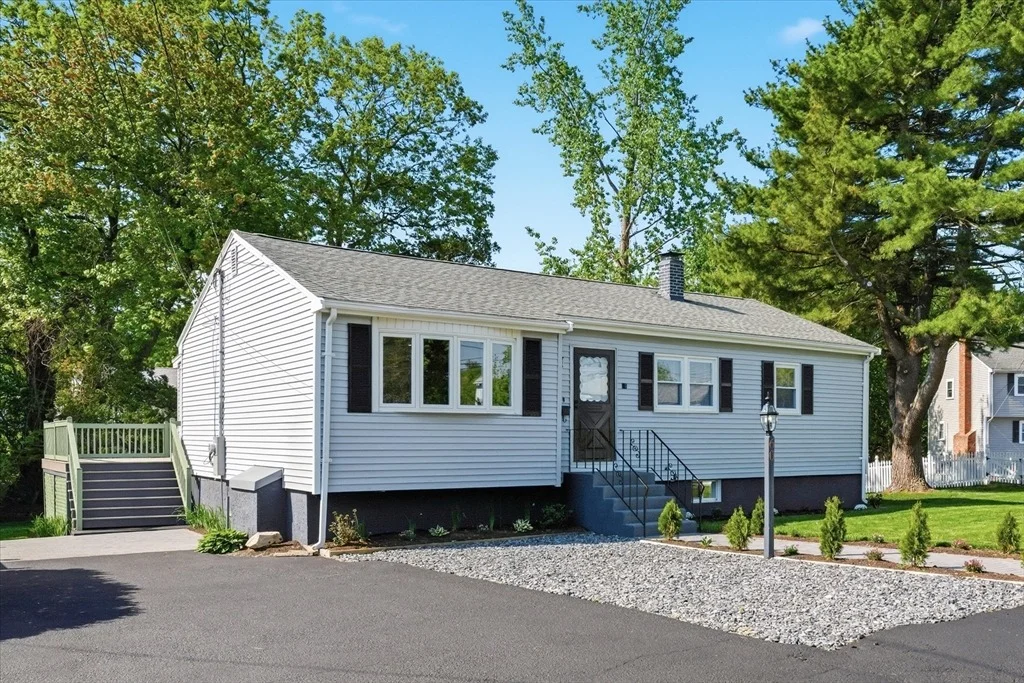 Photo of 60 Pond Ln