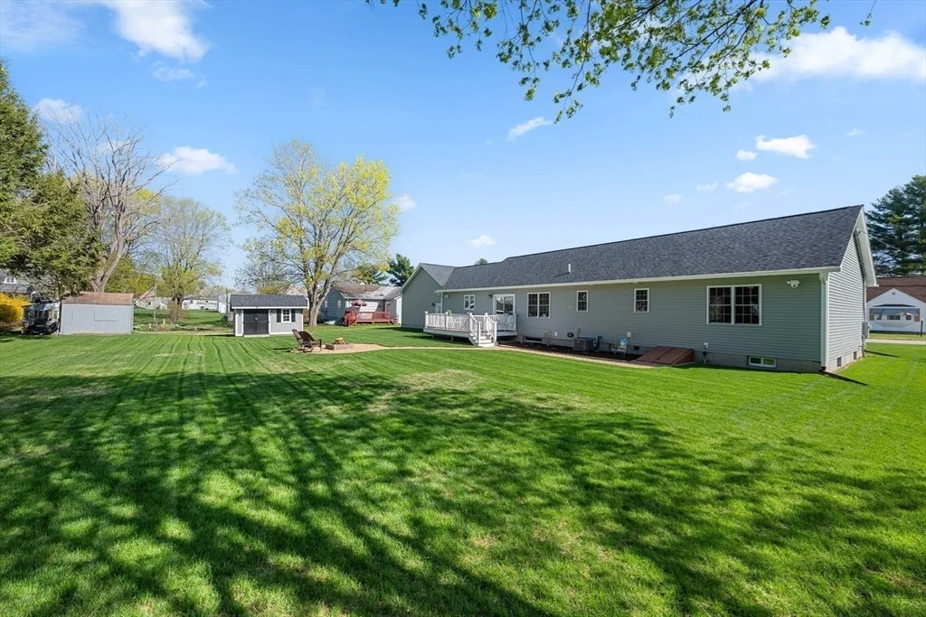 Photo of 17 Brodeur Ave