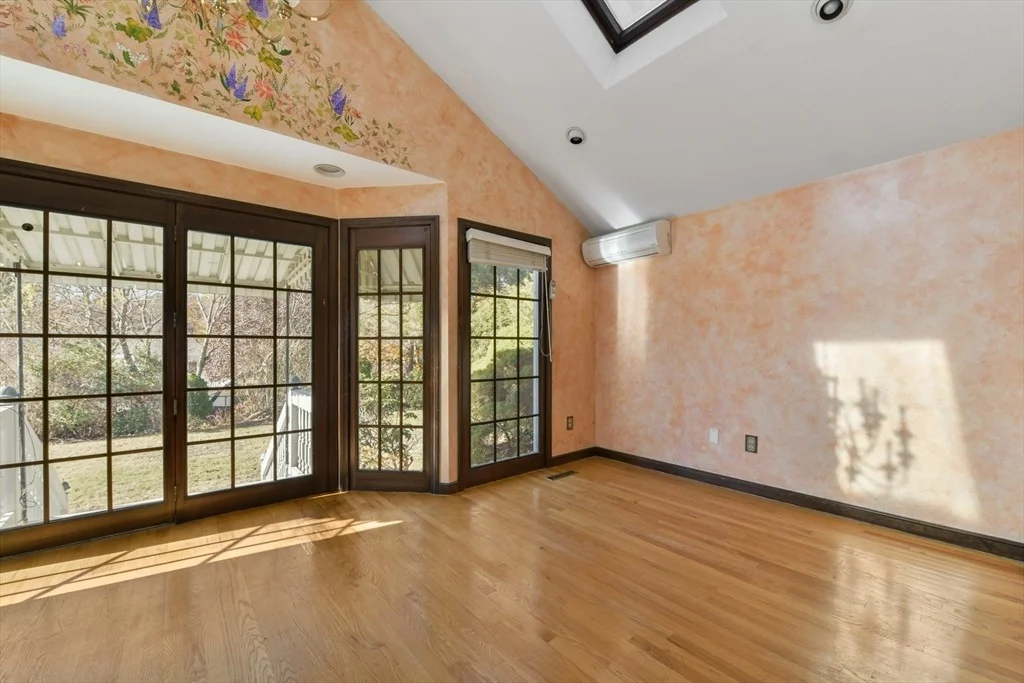 Photo of 72 Stivaletta Dr
