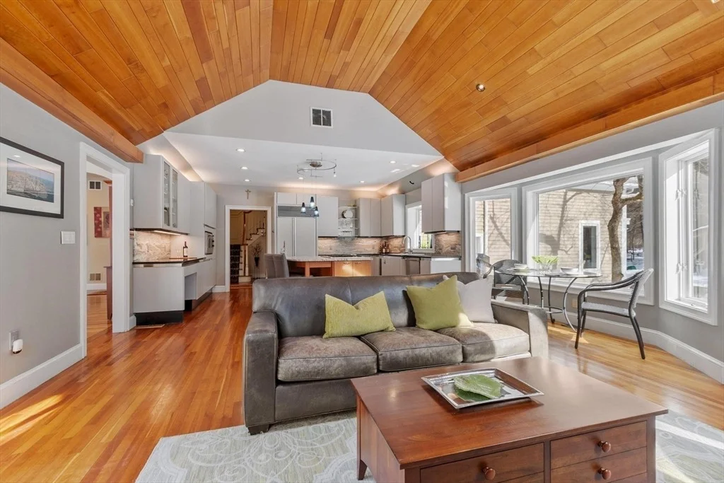 Photo of 2 Duston Ln