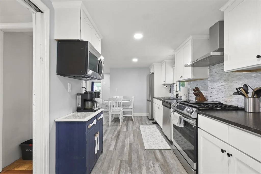 Photo of 46 Sunset Blvd