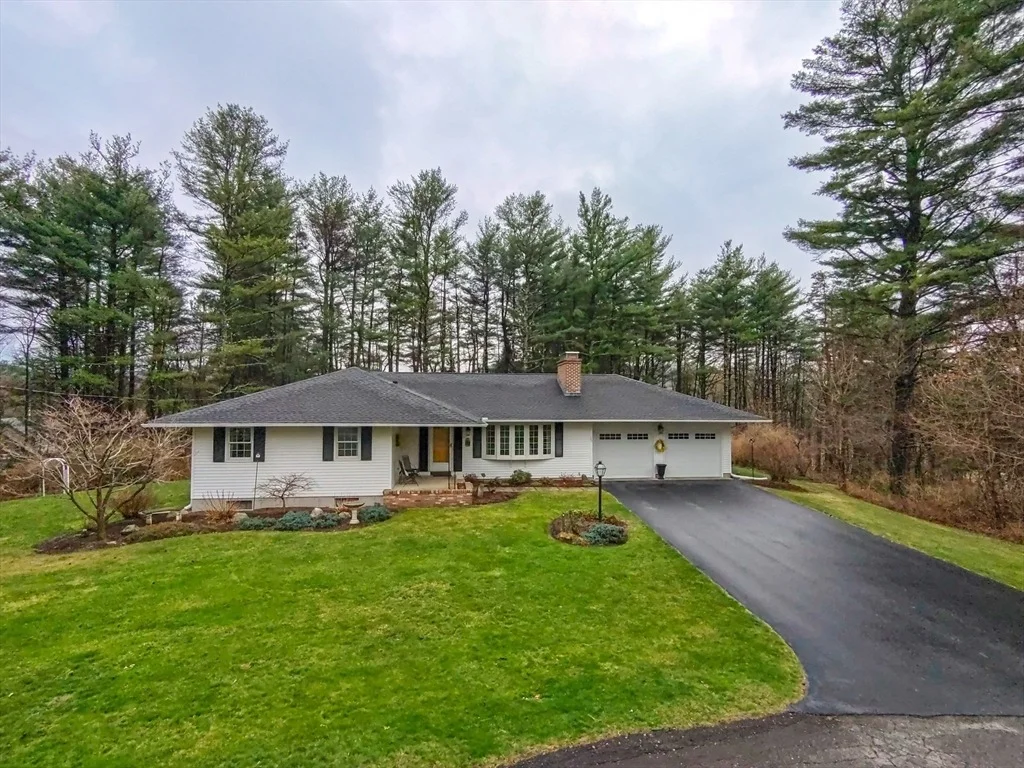 Photo of 25 Pinecrest Circle