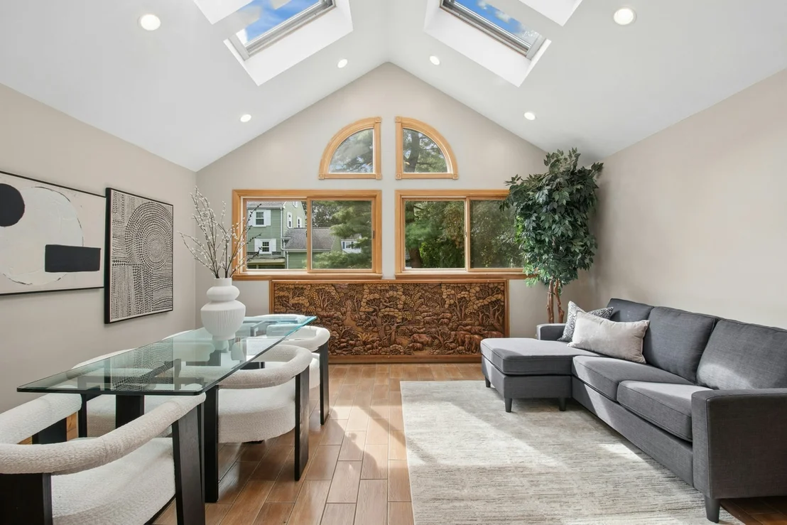 Photo of 22 Westlund Rd