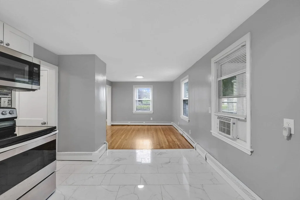 Photo of 38 Tinkham Rd