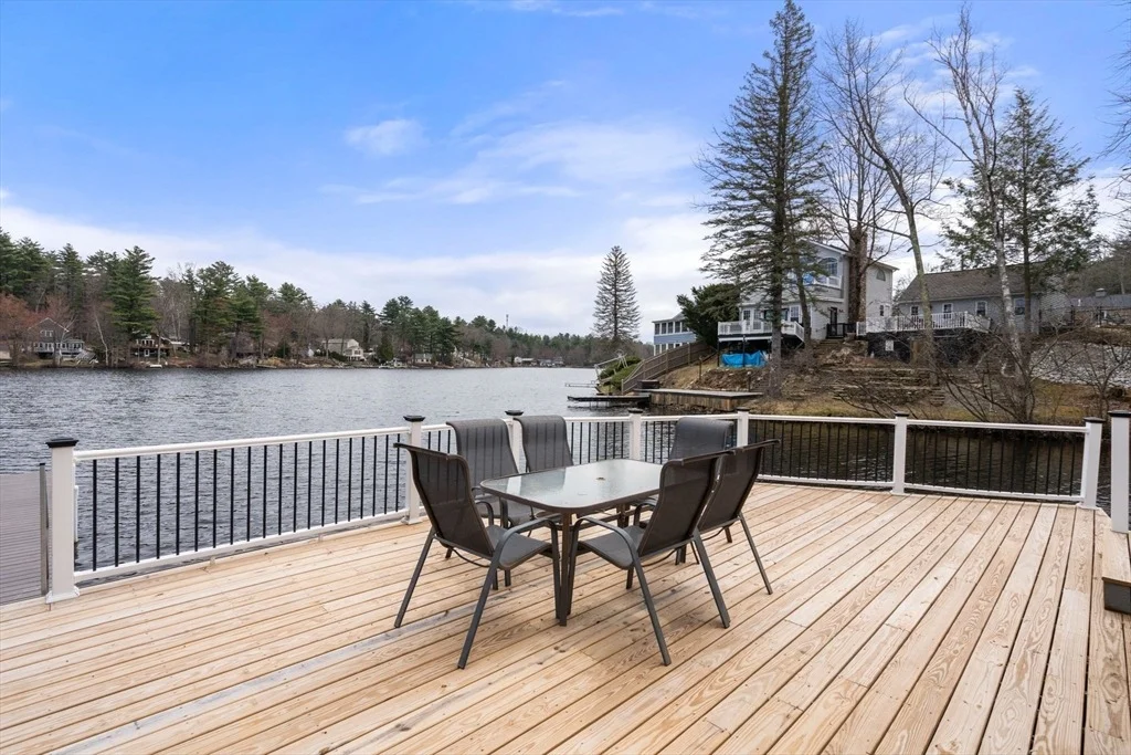 Photo of 33 Pine Tree Dr