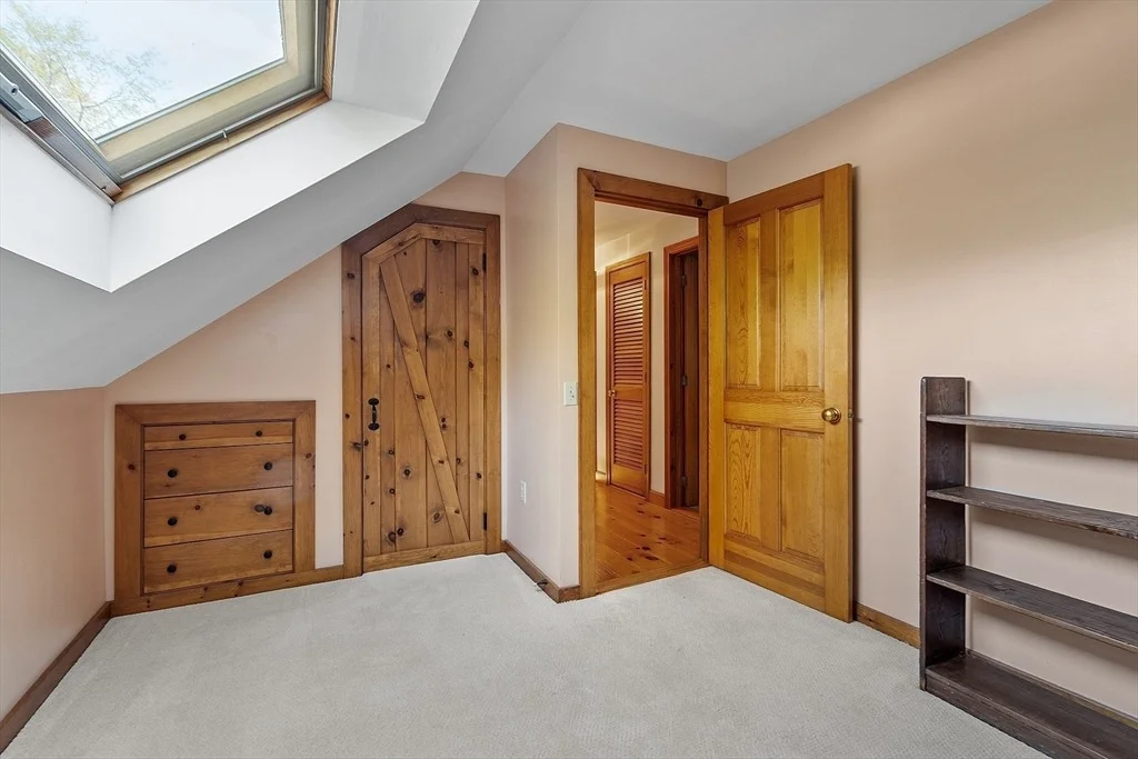 Photo of 20 Woodside Dr
