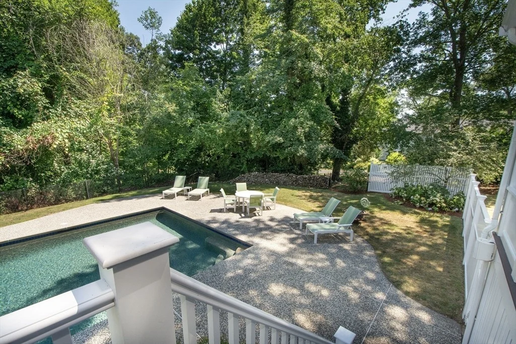 Photo of 39 Ledgewood Dr