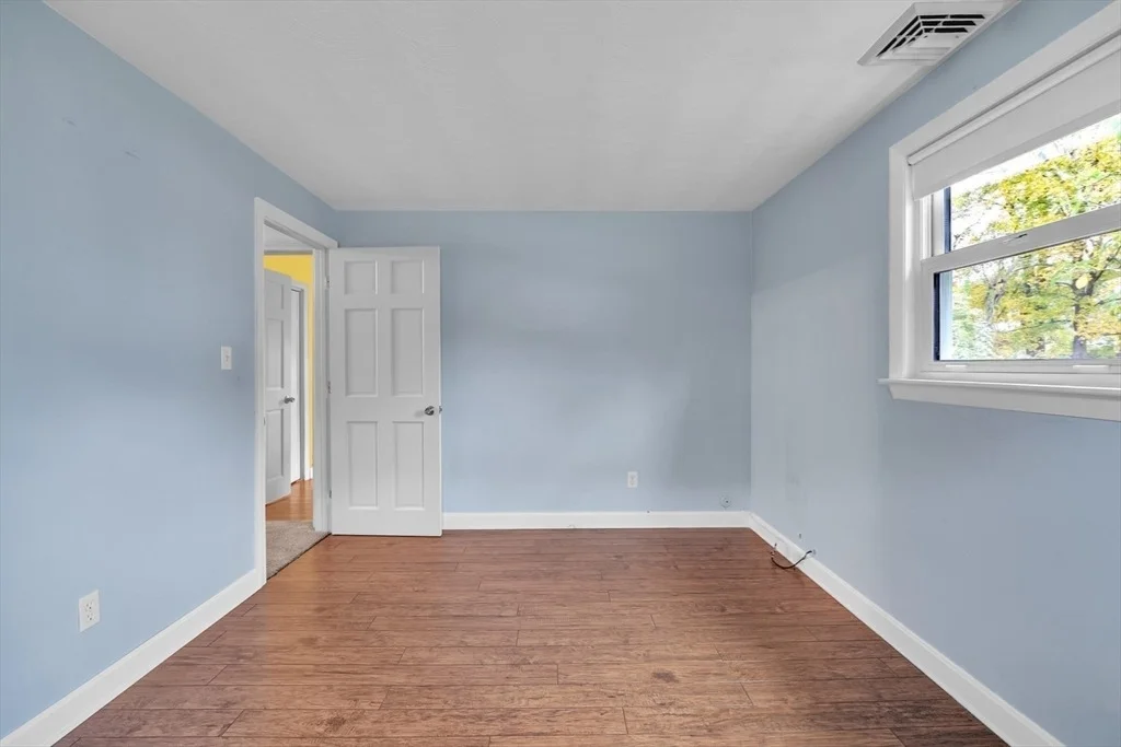 Photo of 15 Fairbrook Rd