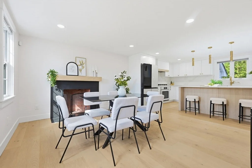 Photo of 8 Vassar Dr