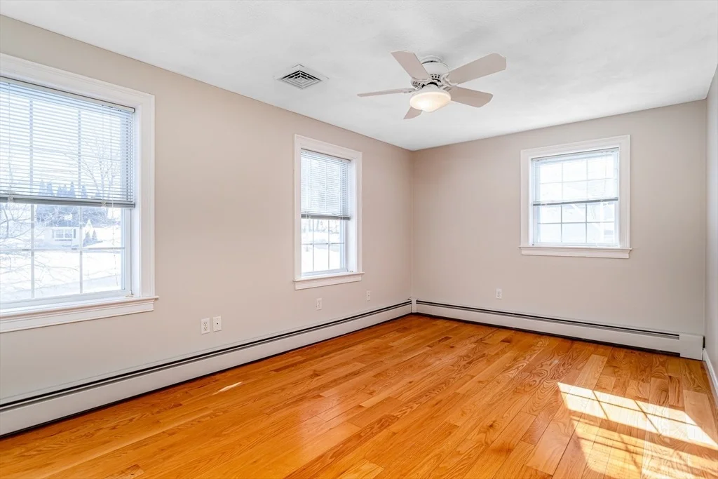 Photo of 4 Madigan Ln