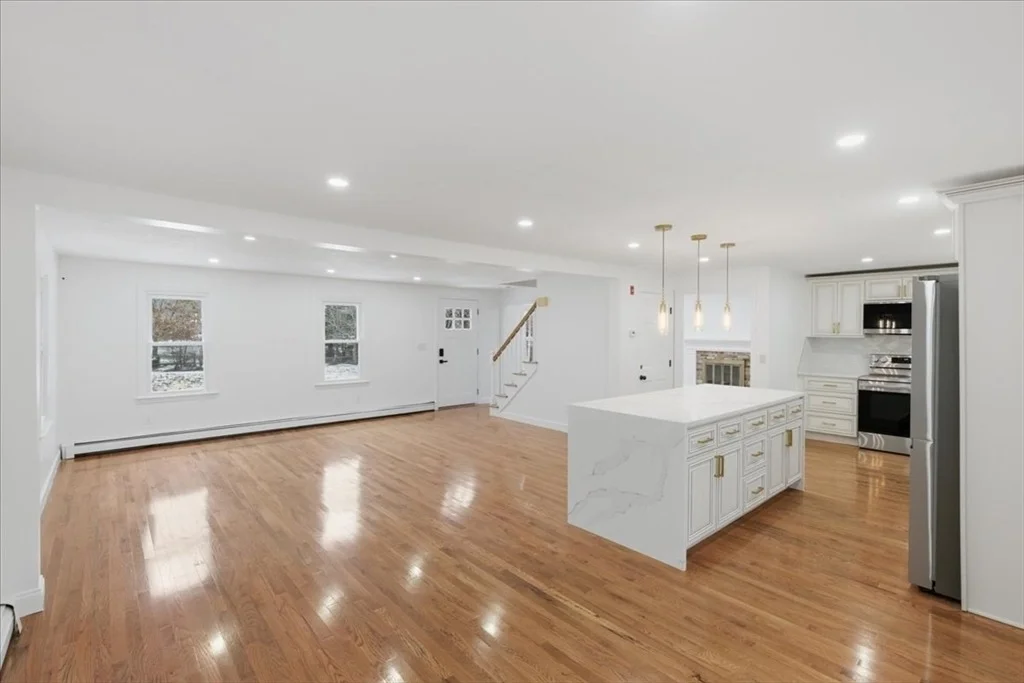 Photo of 430 Brook Bend Rd