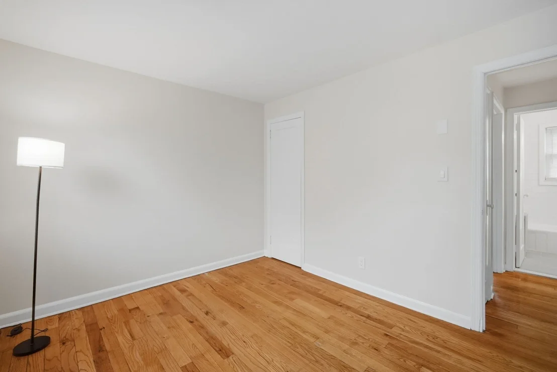 Photo of Unit 2A at 467 Cold Spring Avenue